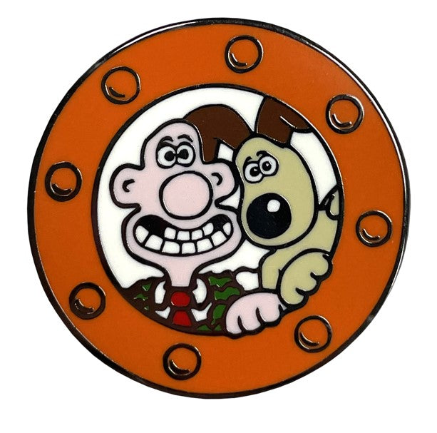 Wallace and Gromit looking out of a porthole. 